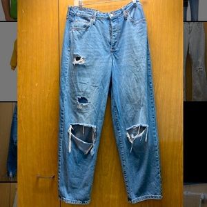 Forever 21 relaxed fit boyfriend jeans